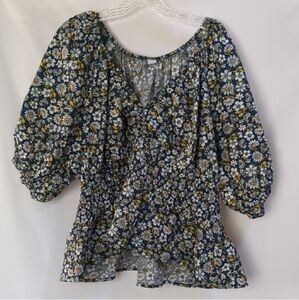 Old Navy Short Sleeve Blue Floral Smocked V-Neck Peplum Top Size 2XL